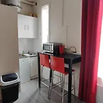 Charming Parisian Studio! Apartment