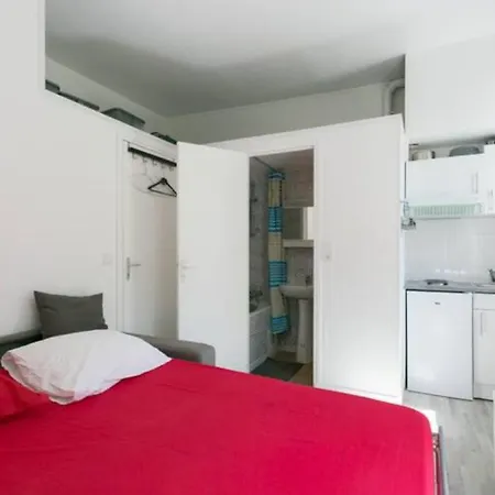 Charming Parisian Studio! *