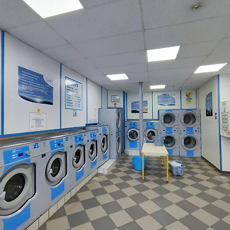 Apartament Charming Parisian Studio!