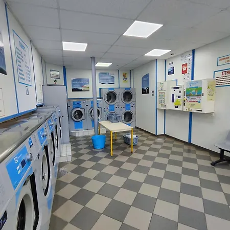 Apartament Charming Parisian Studio! *