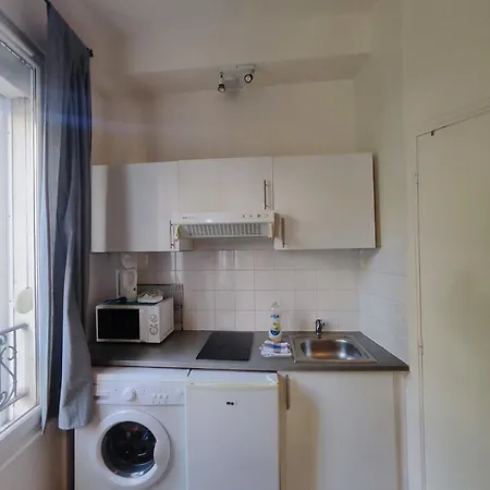 Charming Parisian Studio!