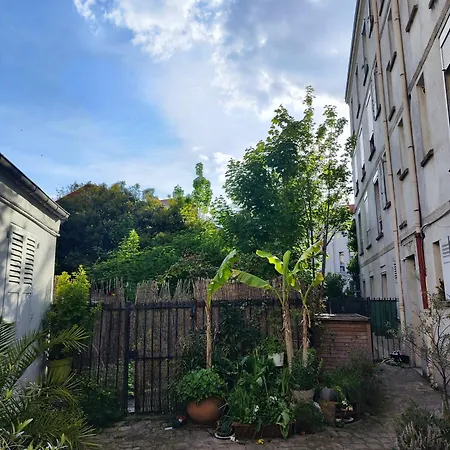 דירה Charming Parisian Studio! איברי-סור-סיין