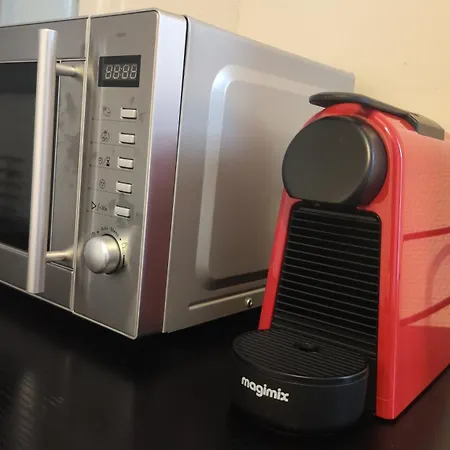 Charming Parisian Studio! Ивры-Сур-Сеине