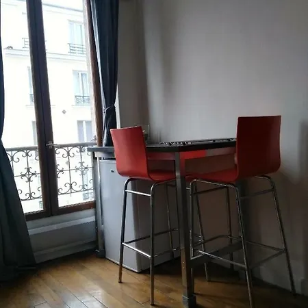 Charming Parisian Studio! *