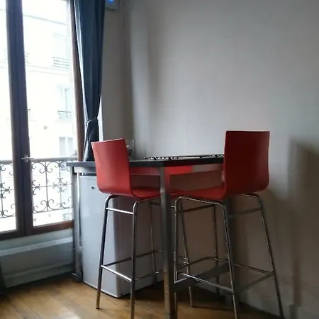 Charming Parisian Studio! *
