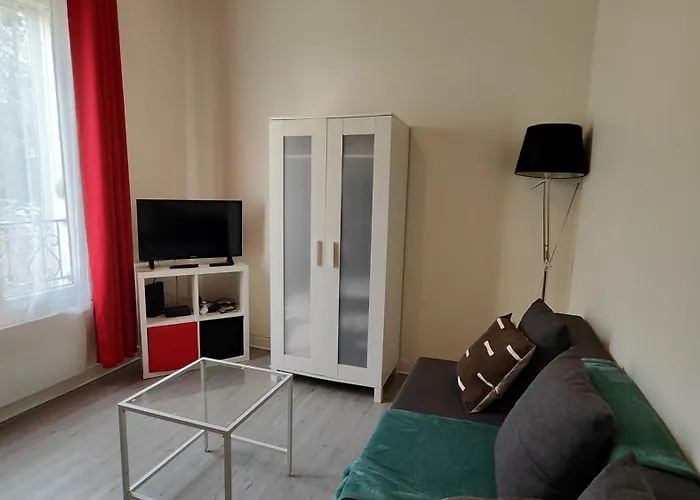 Charming Parisian Studio! *